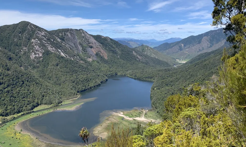 Poor Petes, Tasman