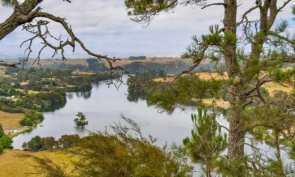 Arapuni Swing Bridge to Jones Landing , Waikato