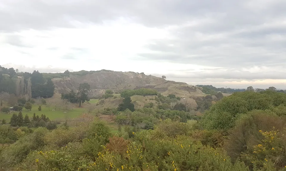 Hey Sisters!, Canterbury