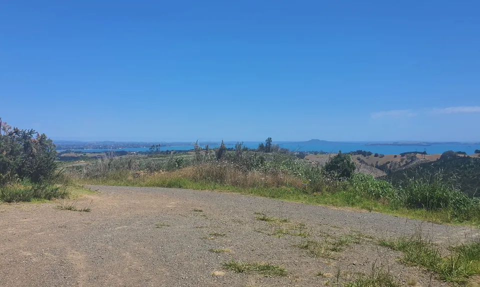 Not my left eye, it's Maraetai!, Auckland