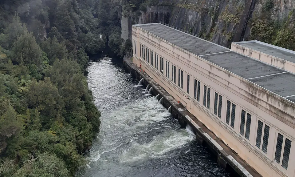 Arapuni Swing Bridge to Jones Landing , Waikato