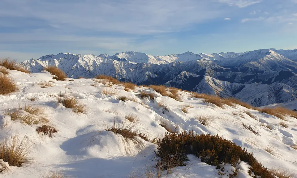 Moonlighting around Bowen Peak, Otago