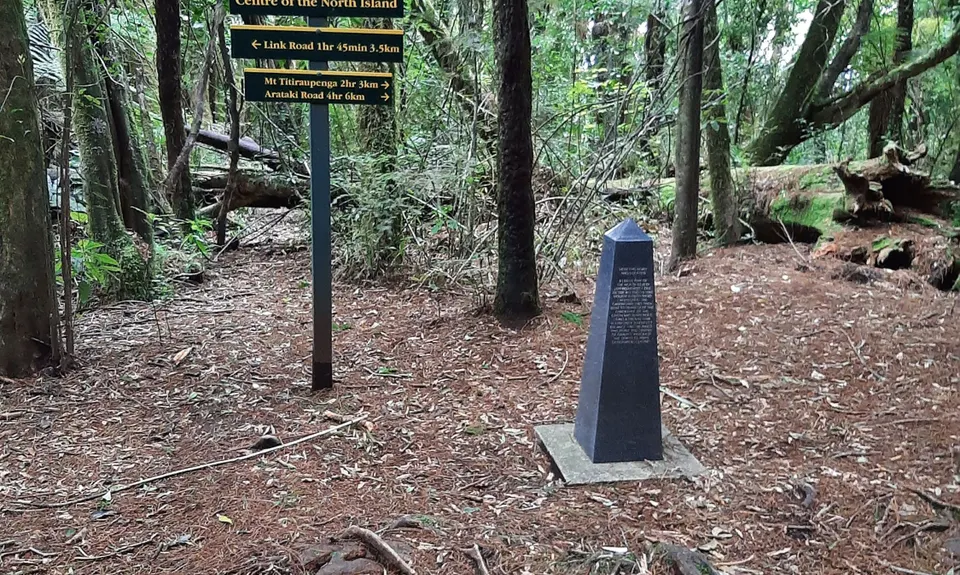 Mount Titiraupenga , Waikato