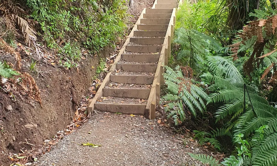 Te Rau-o-te-Huia Summit, Auckland