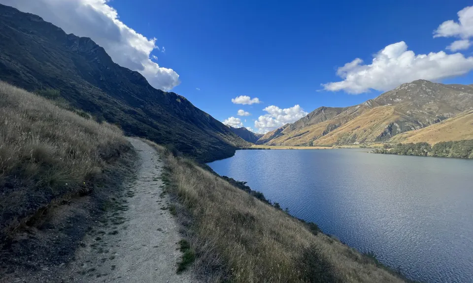 Loopin' Moke Lake, Otago