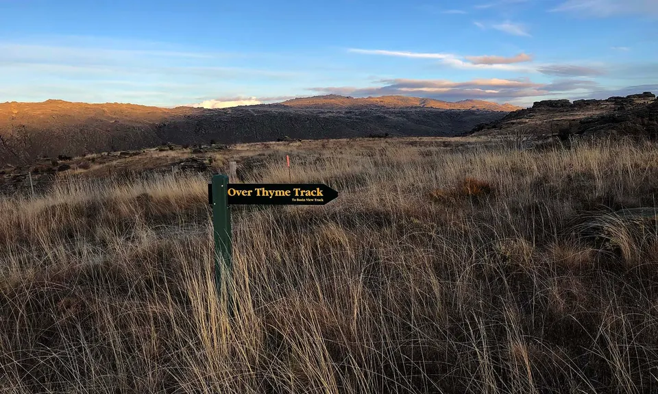 Flat Top Hill v2, Otago