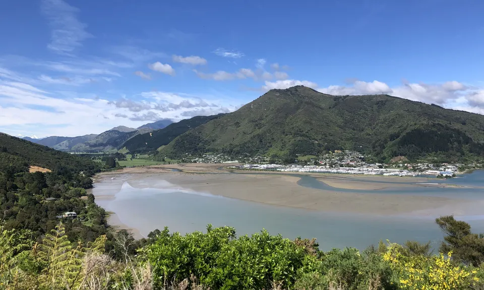 Cullen Point , Marlborough