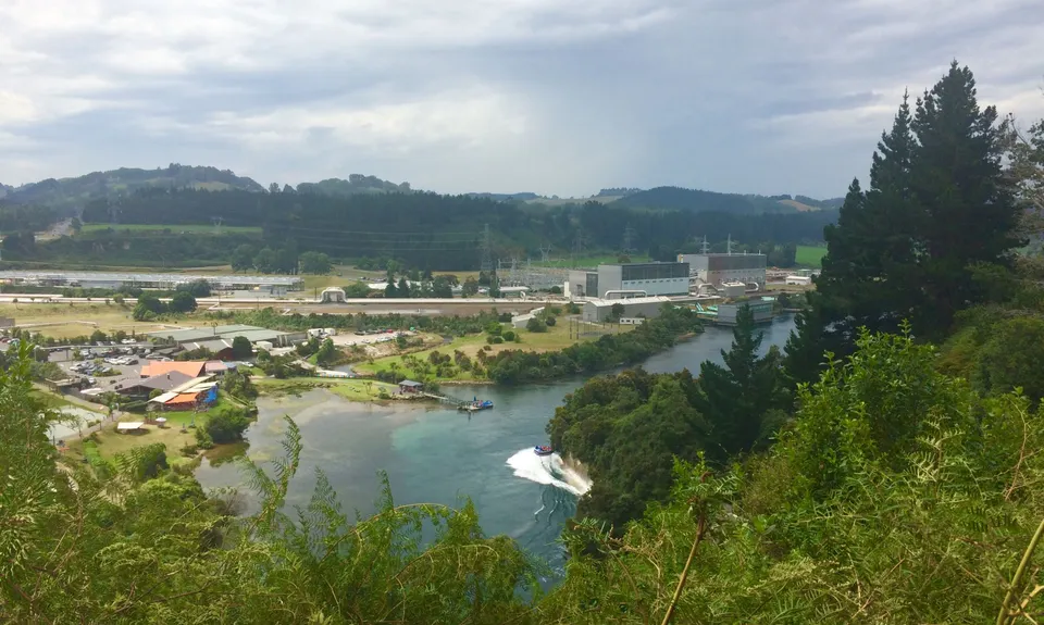 Huka Falls to Aratiatia Dam Loop, Waikato