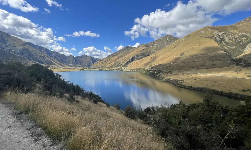 Loopin' Moke Lake, Otago