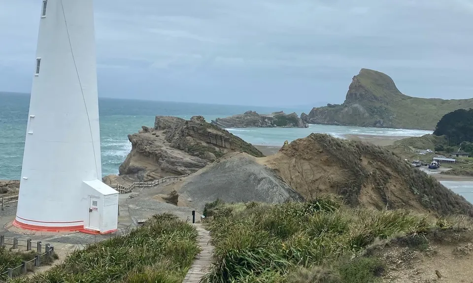 Deliverance Cove & Lighthouse Loop, Wellington
