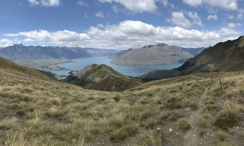 Moonlighting around Bowen Peak, Otago