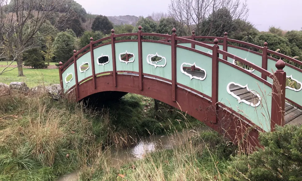 Hey Sisters!, Canterbury