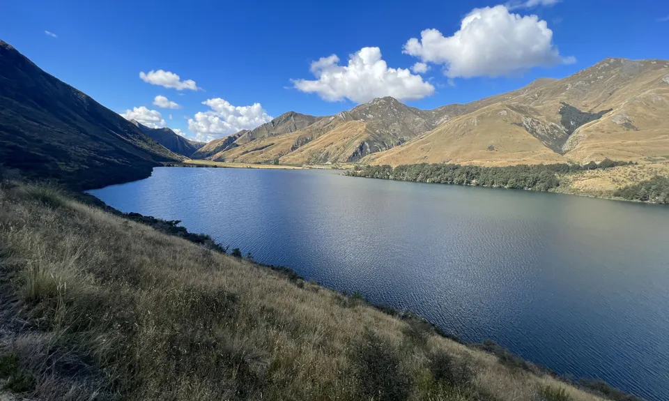 Loopin' Moke Lake, Otago