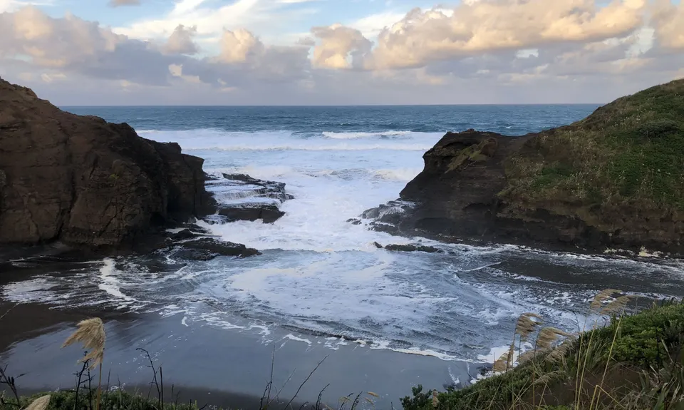 Piha-ing Around , Auckland