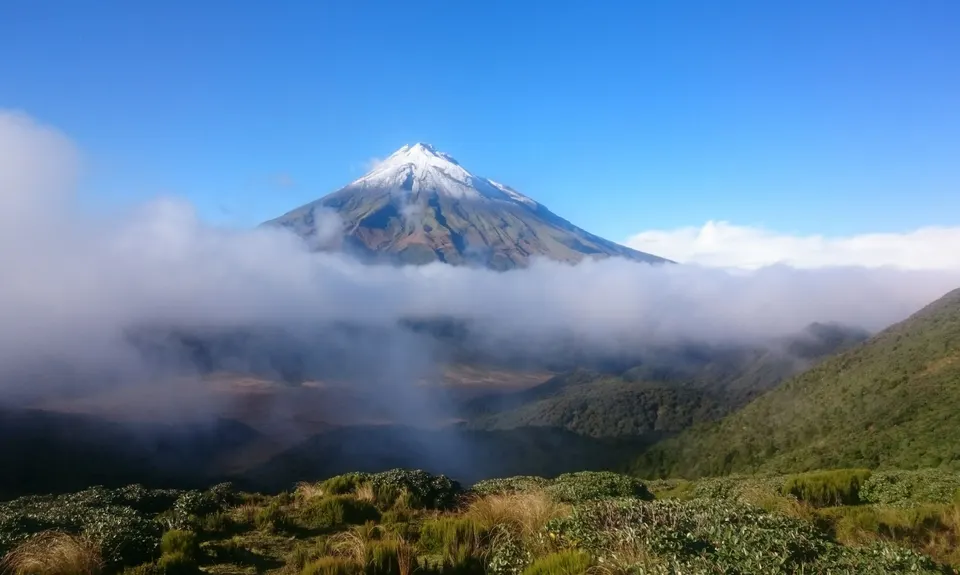 Pouakai Hut and Tarns , Taranaki