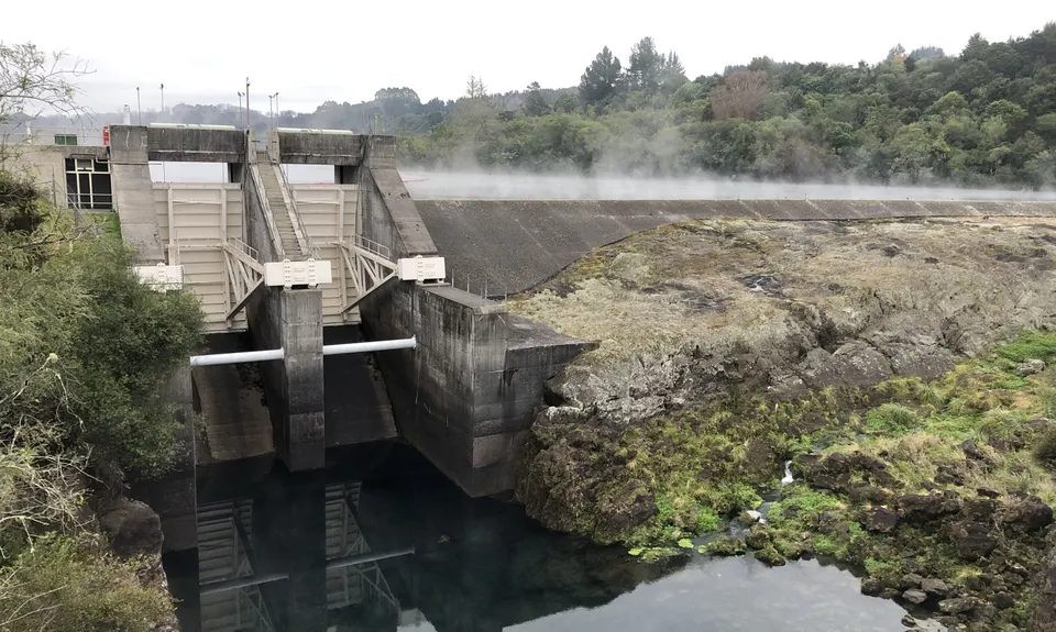 Huka Falls to Aratiatia Dam Loop, Waikato