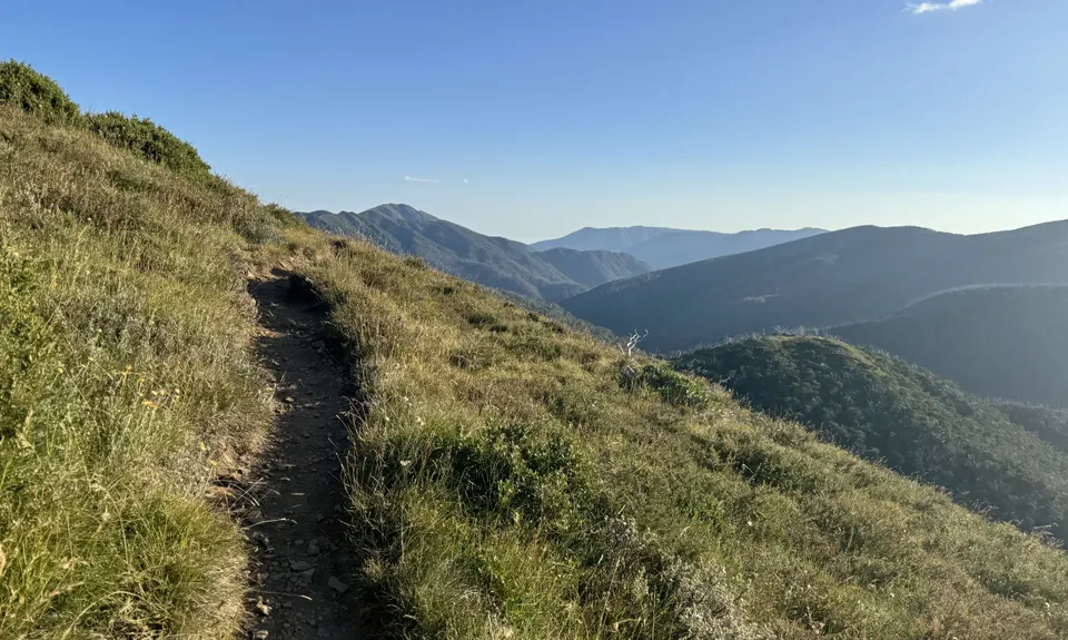 Feathertop via The Razorback, Victoria