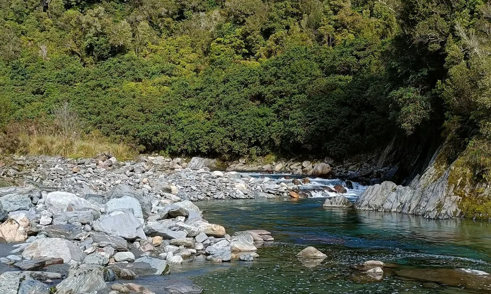 Hot Springing to Cedar Flats, West Coast