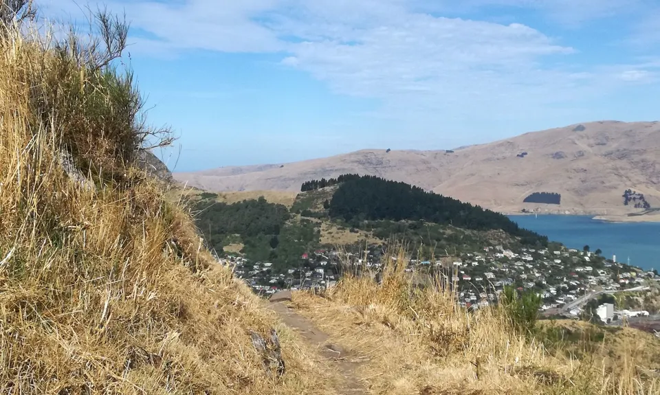 Lyttelton Semi-Circle, Canterbury