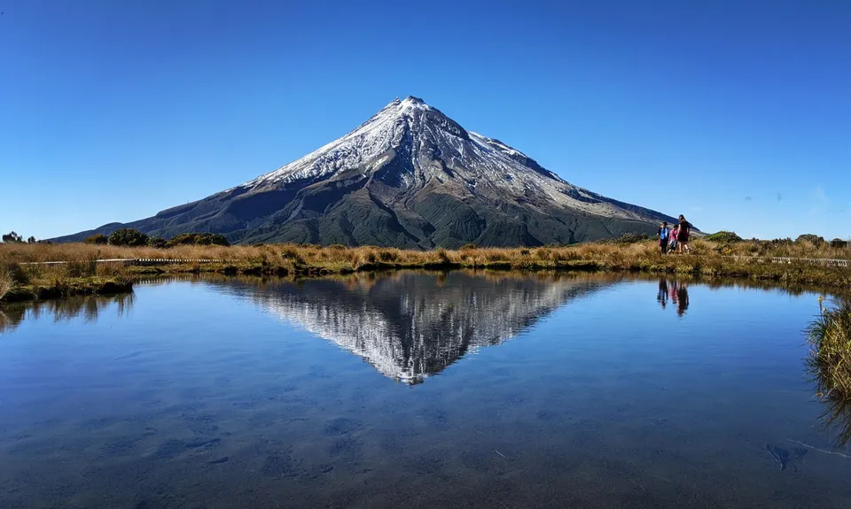 Pouakai Hut and Tarns , Taranaki