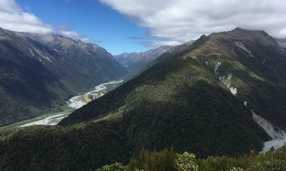 Kelly Tops, West Coast