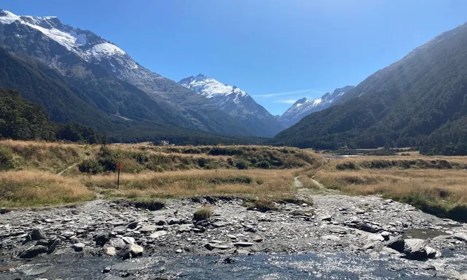 Mātukituki Valley to Aspiring Hut, Otago