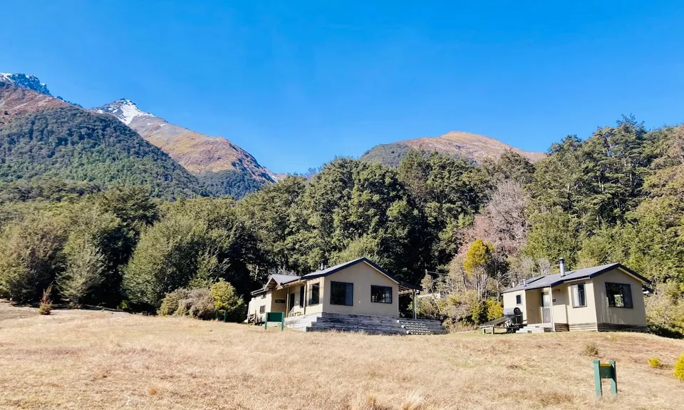 Greenstone Hut via Lake Rere, Otago
