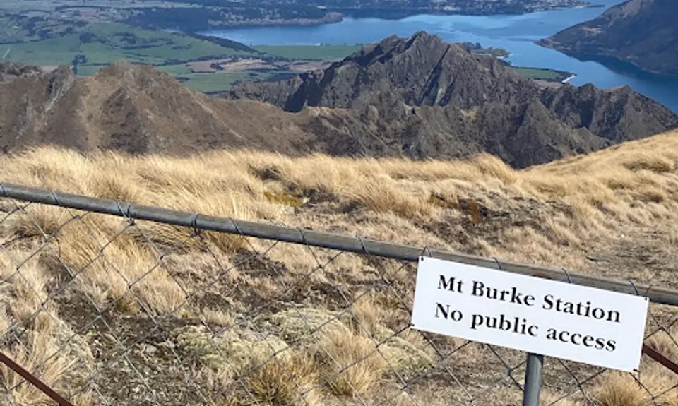 Isthmus Peak and Glen Dene Ridge, Otago