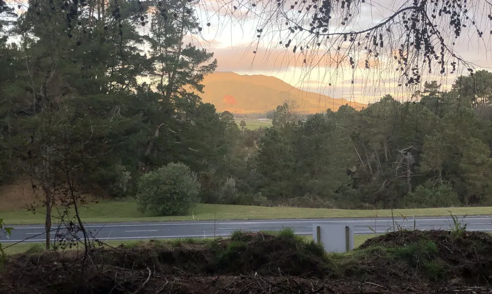 Craters Intro, Waikato