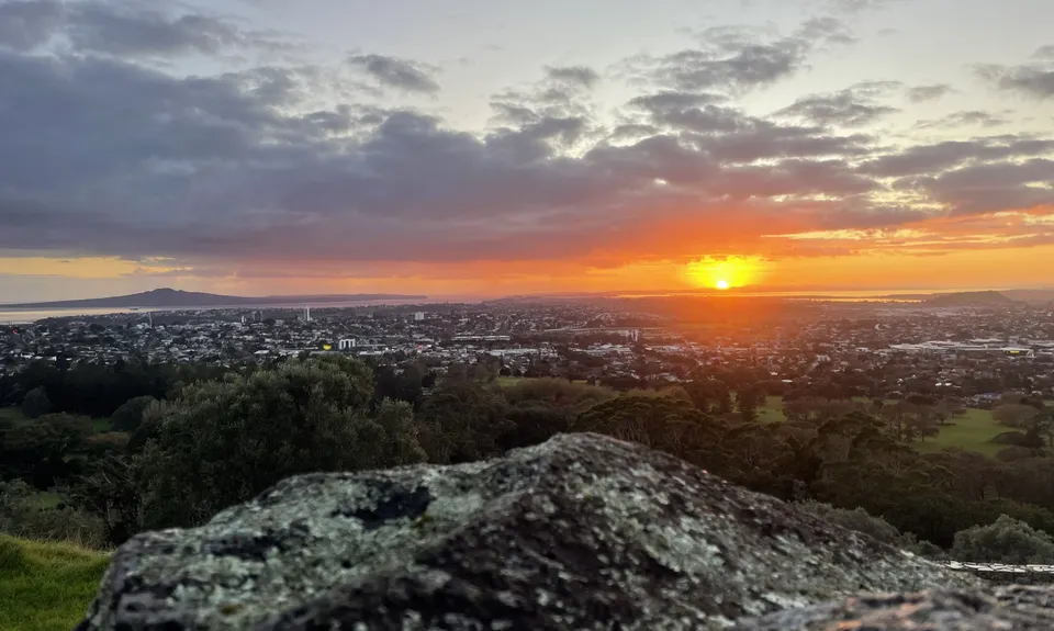 Maungakiekie Loop with a Cherry on Top, Auckland