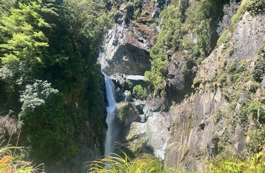 The Hollyford: Out and Back to Alabaster, Southland
