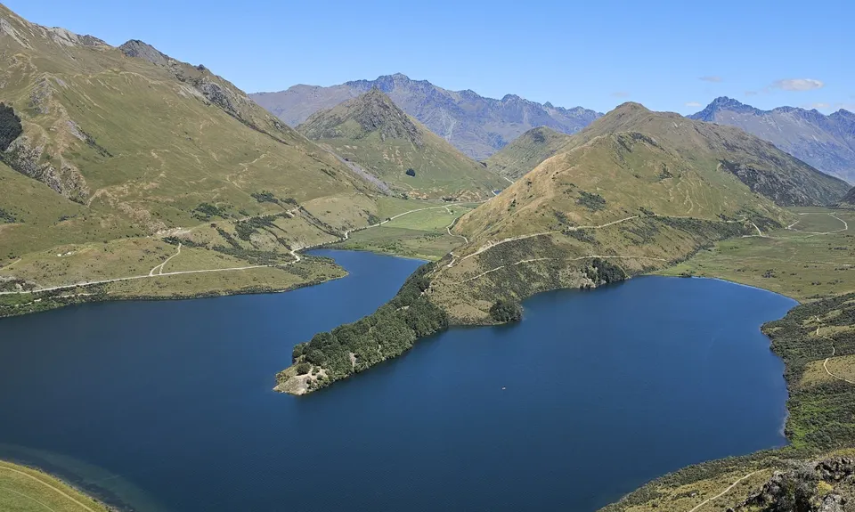 Loopin' Moke Lake, Otago