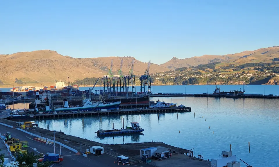 Lyttelton Semi-Circle, Canterbury