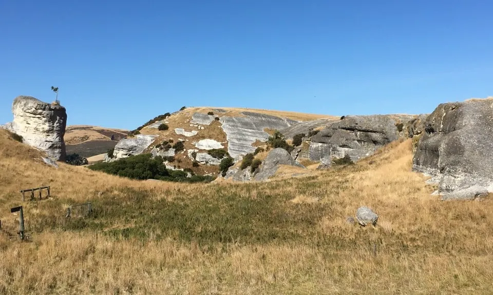Maori Rock Art Jaunt, Canterbury