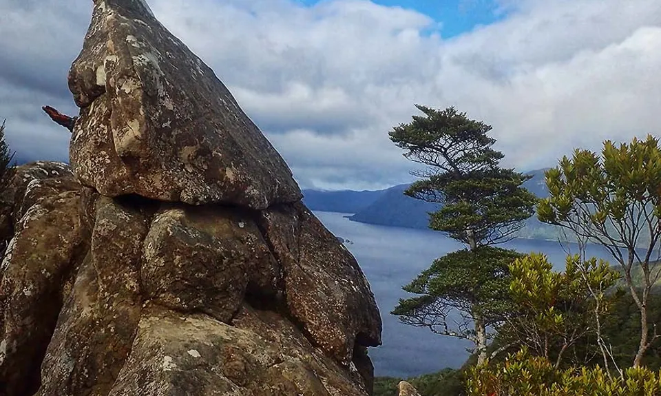 Lake Hauroko Lookout Trail, Southland