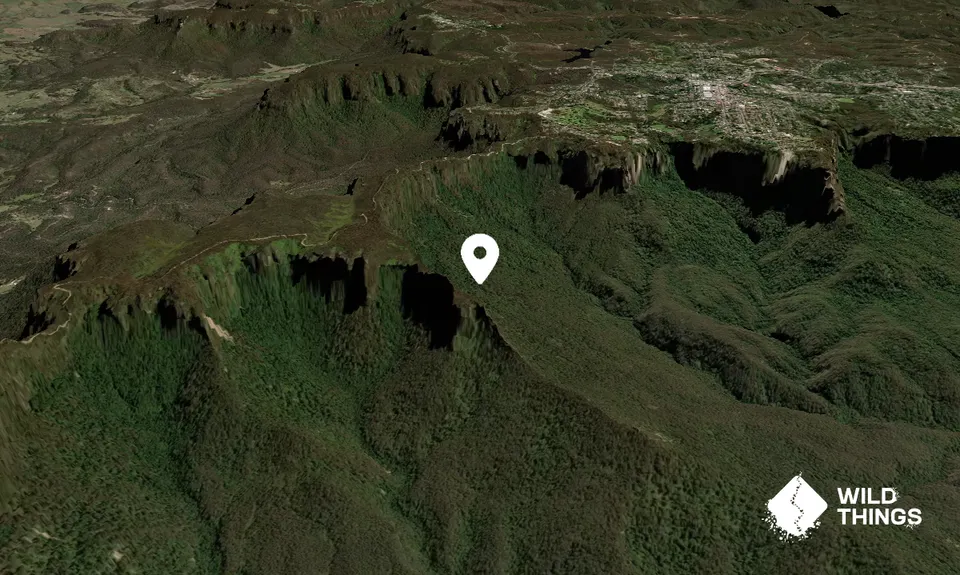 Castle Cliff Trig (986 m)