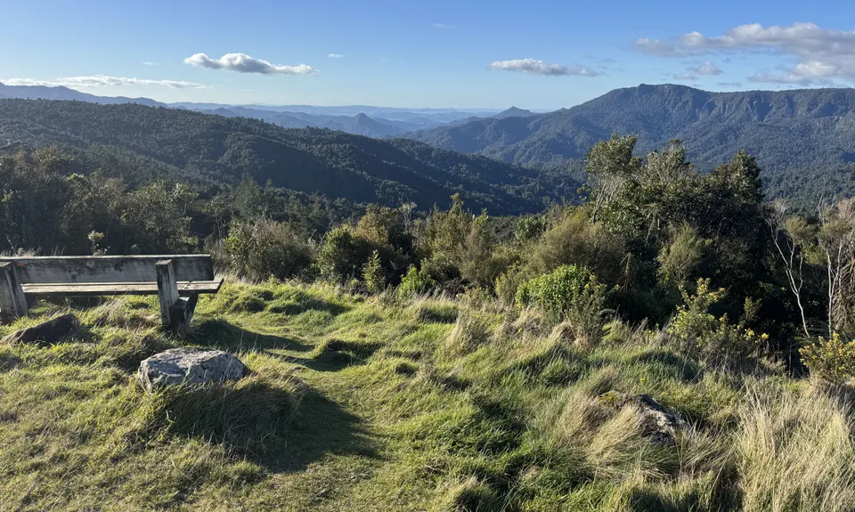 Pinnacles/Coroglen/Tapu/Crosbies hut, Waikato