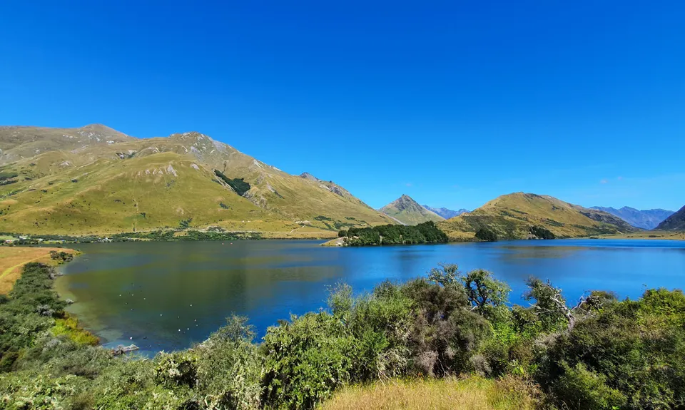 Loopin' Moke Lake, Otago