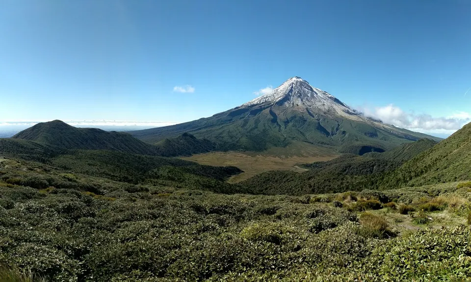 Pouakai Hut and Tarns , Taranaki