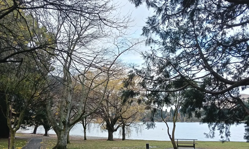 Queenstown Lake and Gardens, Otago