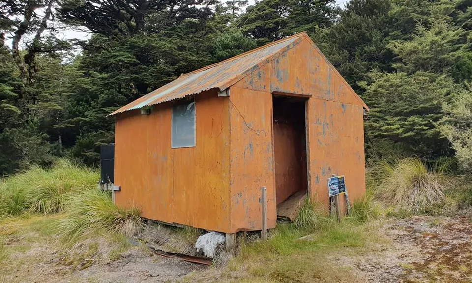 Aranga Hut