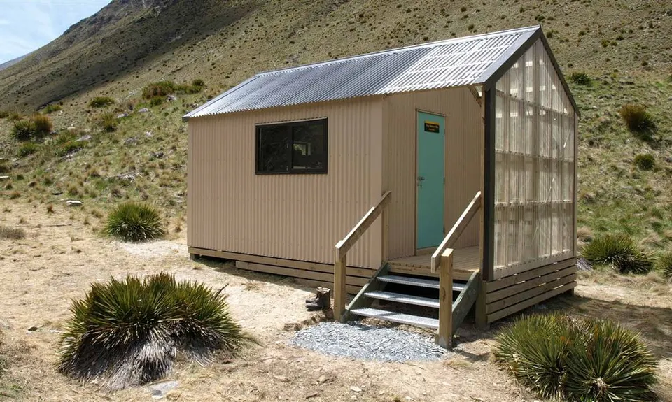 Top Tīmaru Hut