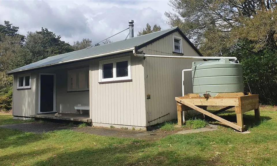 Triplex Hut
