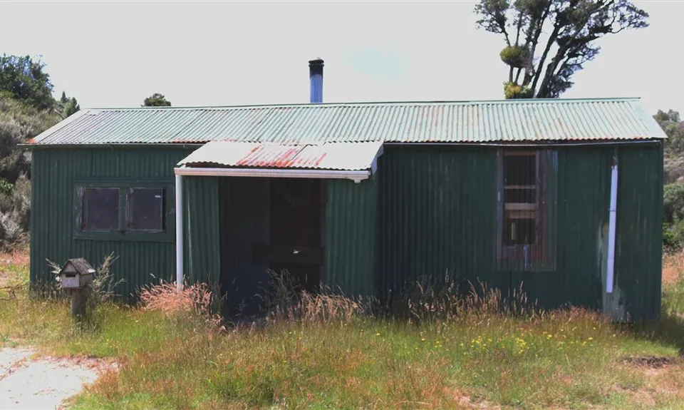 Ten Man Hut
