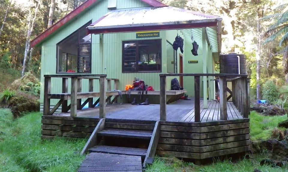 Waitewaewae Hut