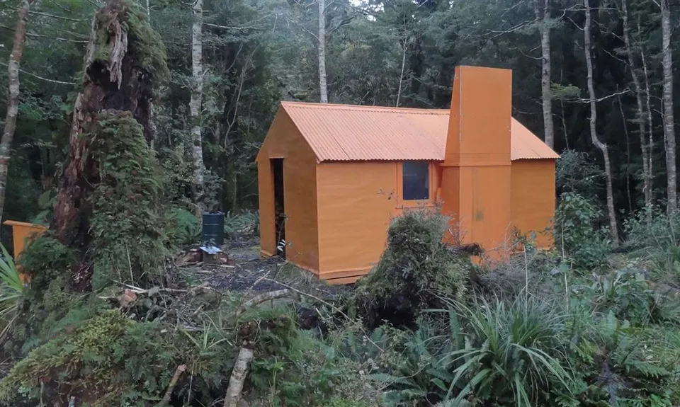Arete Forks Hut