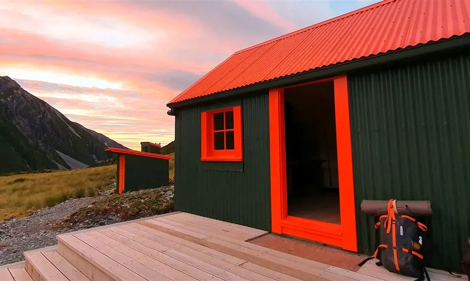 Hooker Hut