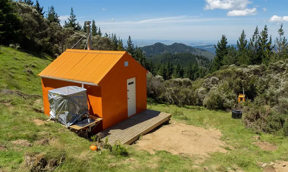 Poutaki Hut