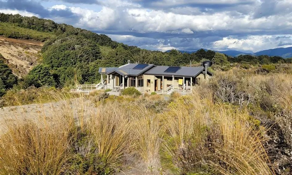 Waihohonu Hut