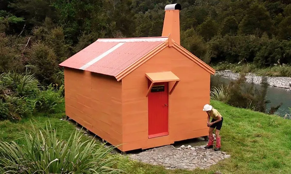Tunnel Creek Hut
